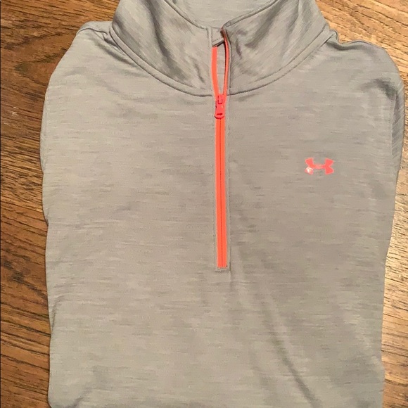 Under Armour Tops - Under Armour heat gear 1/4 zip top